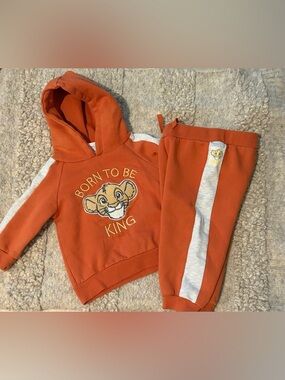 DISNEY BABY Lion King Simba “Born To Be King” Hoodie Jogger Set 2 Piece Set- 24m